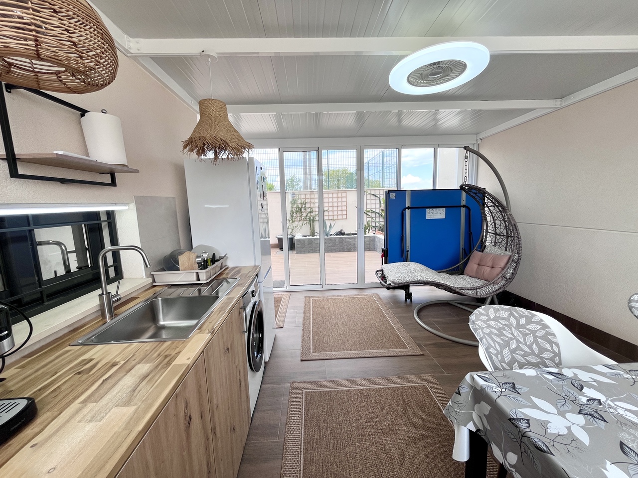 Kitchen in apartment for sale in San Miguel de Salinas