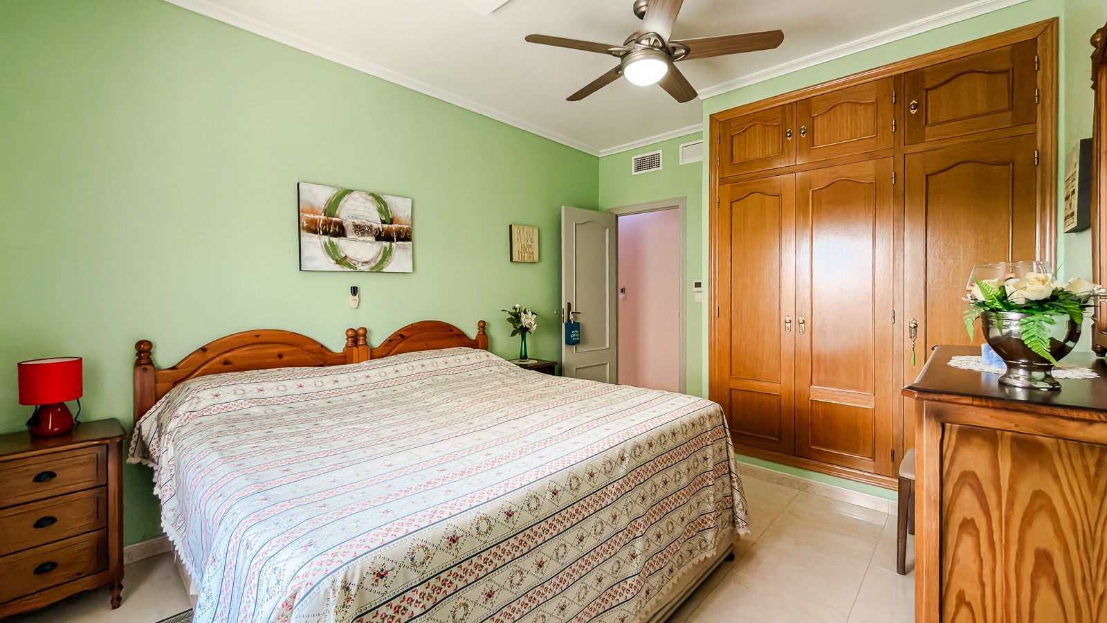 Living room in villa for sale in Catral