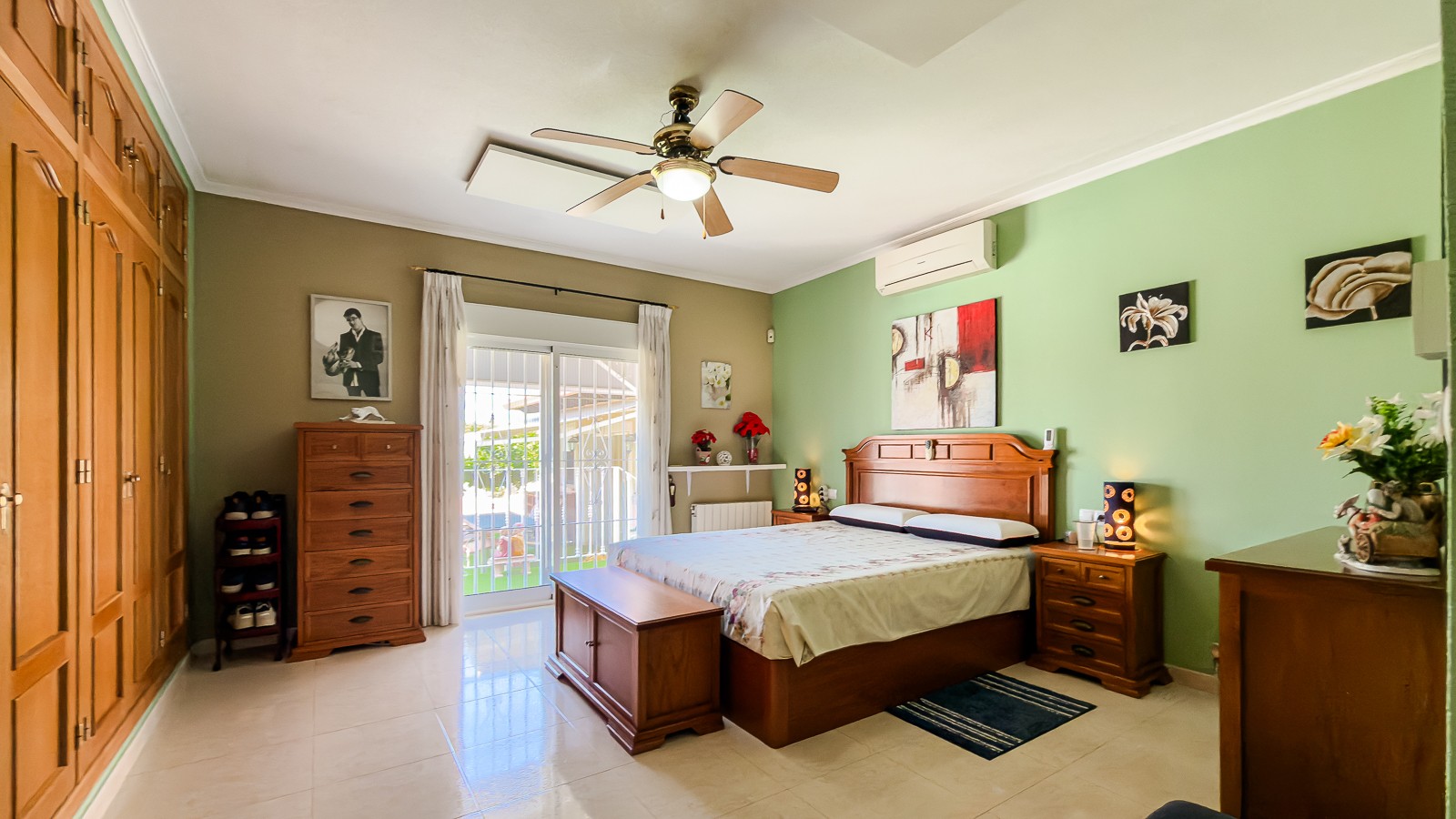 Kitchen in villa for sale in Catral