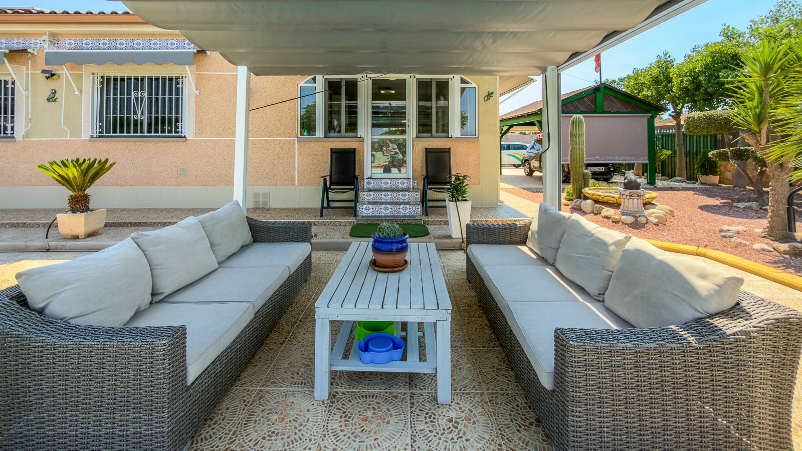 Dining area in villa for sale in Catral