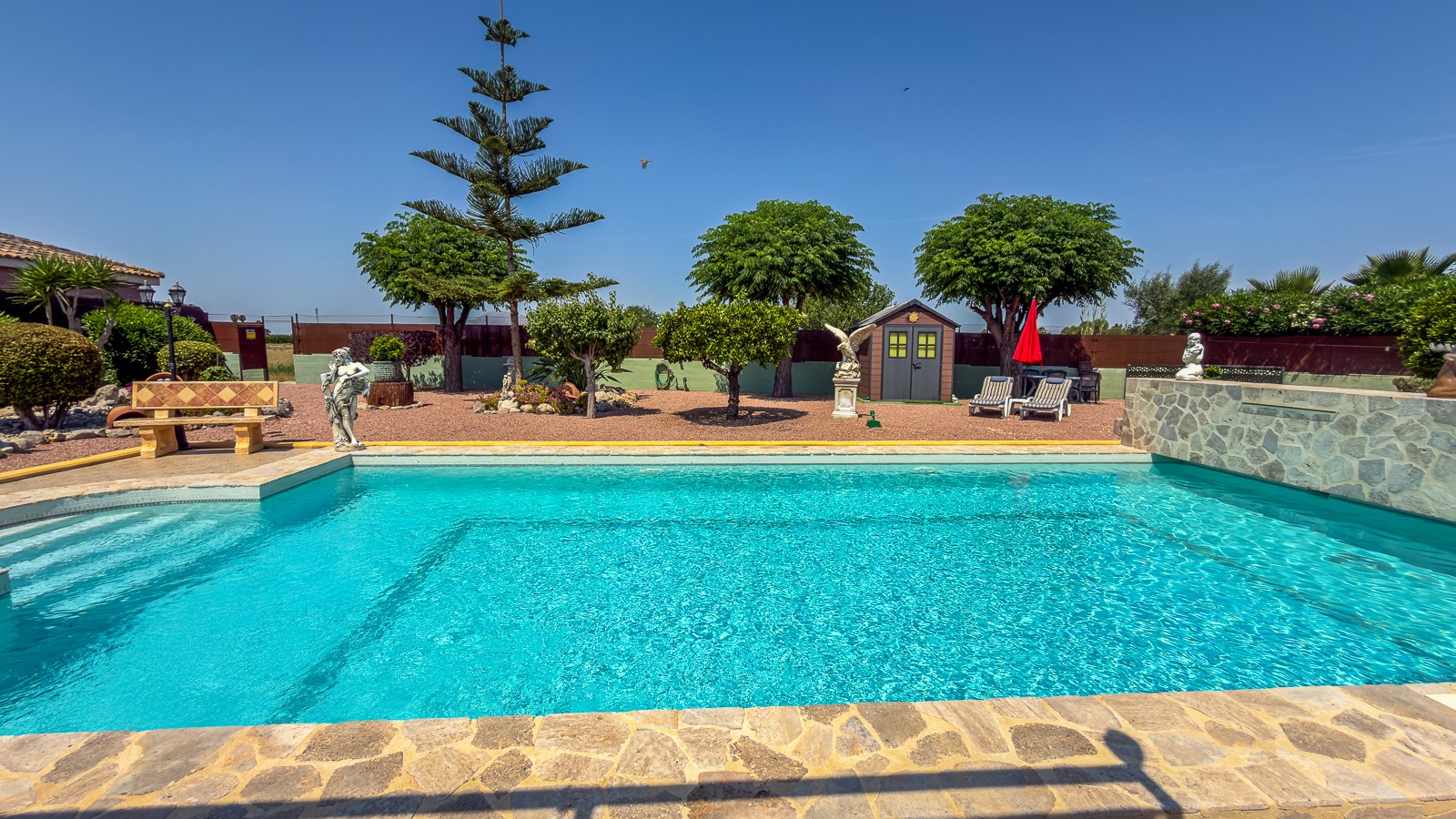 Living room in villa for sale in Catral