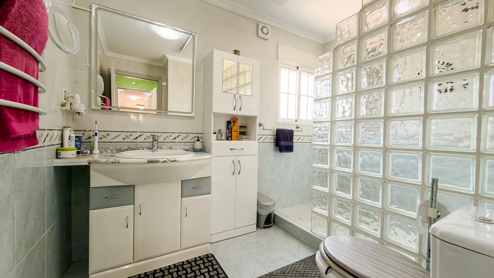 Garden in villa for sale in Catral