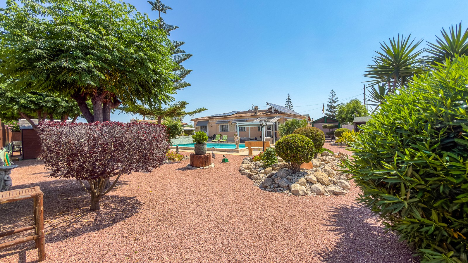 Dining area in villa for sale in Catral