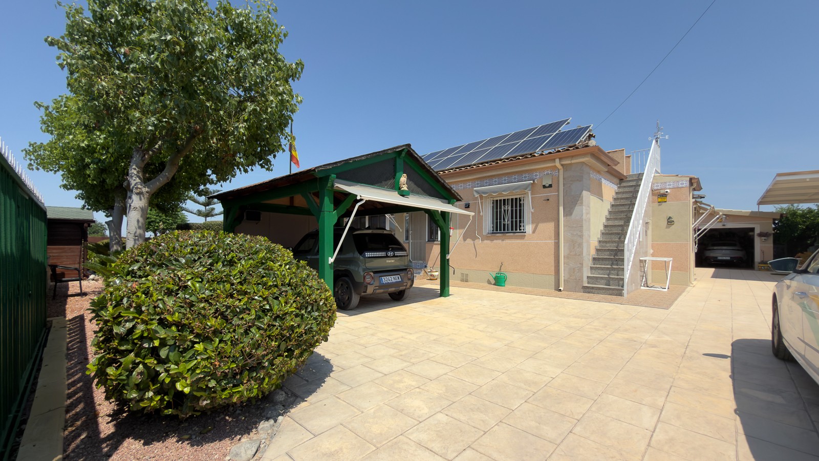 Bedroom in villa for sale in Catral