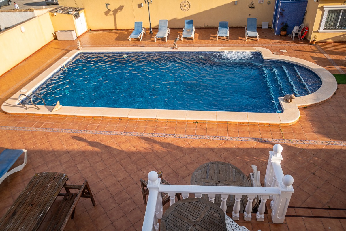 Bathroom in villa for sale in Torrevieja