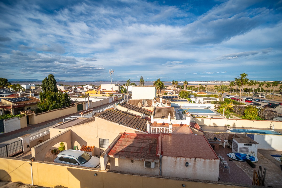Terrace in villa for sale in Torrevieja