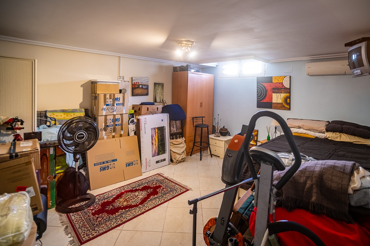 Dining area in villa for sale in Torrevieja
