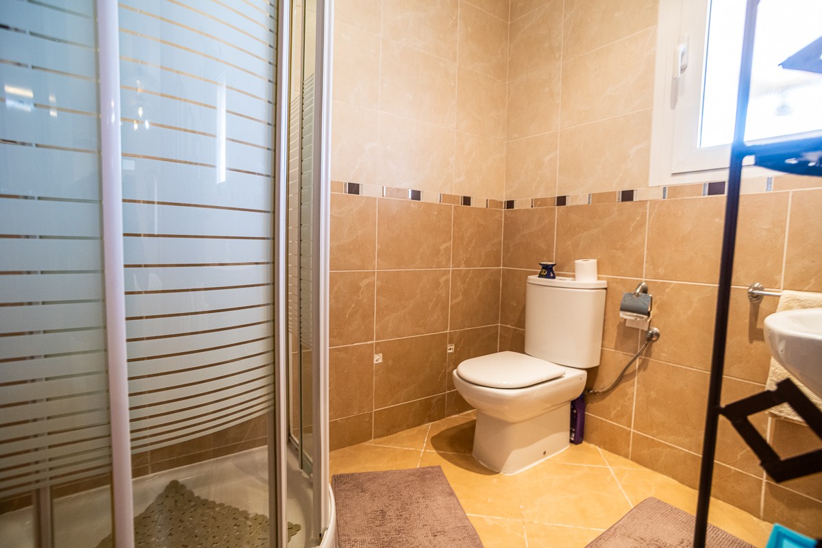 Bedroom in villa for sale in Torrevieja