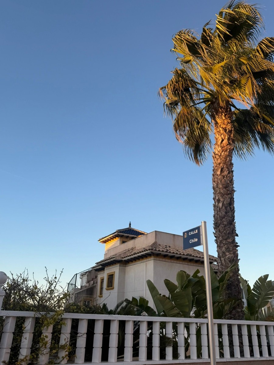 Master bedroom in villa for sale in Orihuela Costa