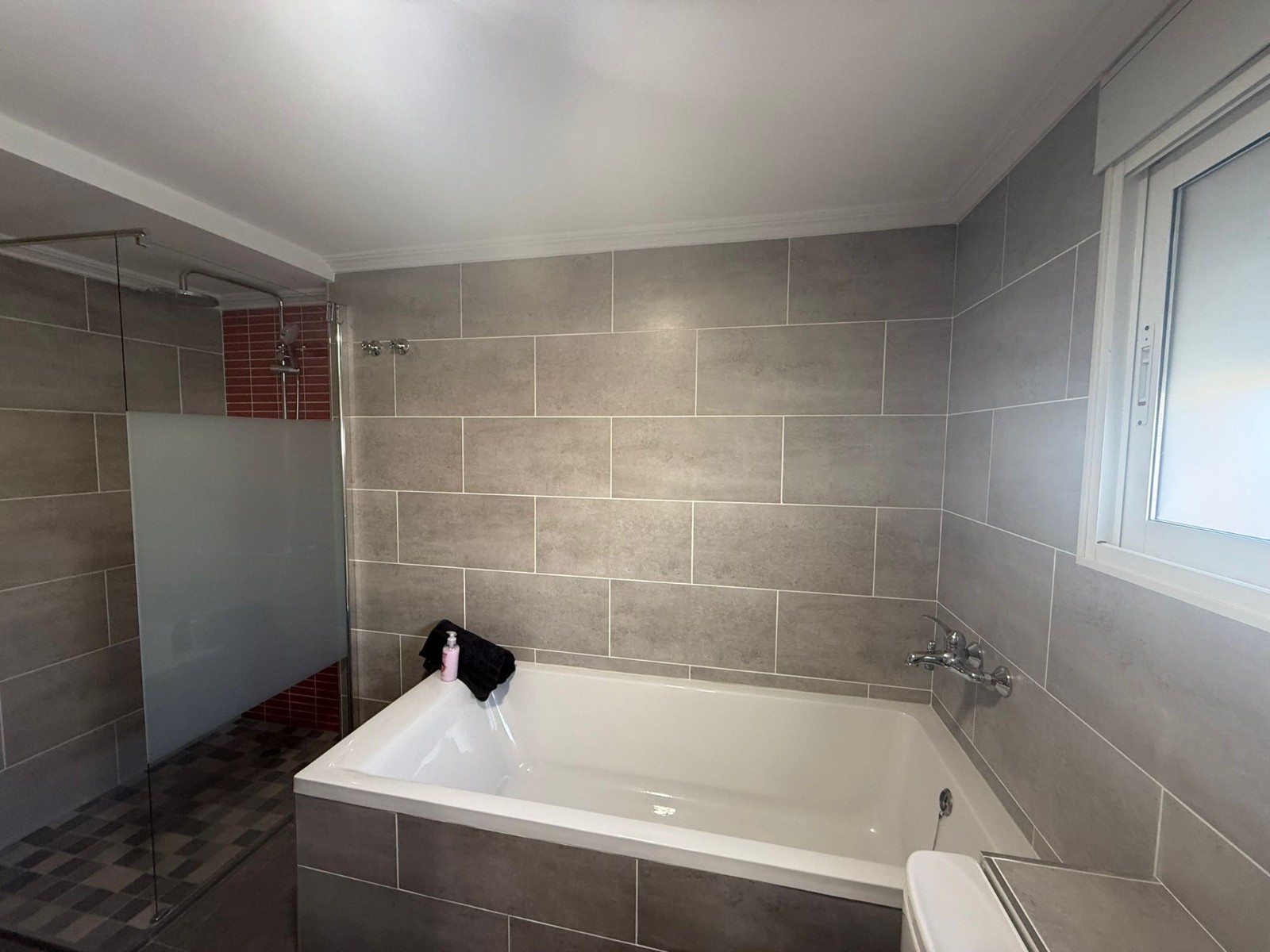 Bathroom in villa for sale in Orihuela Costa