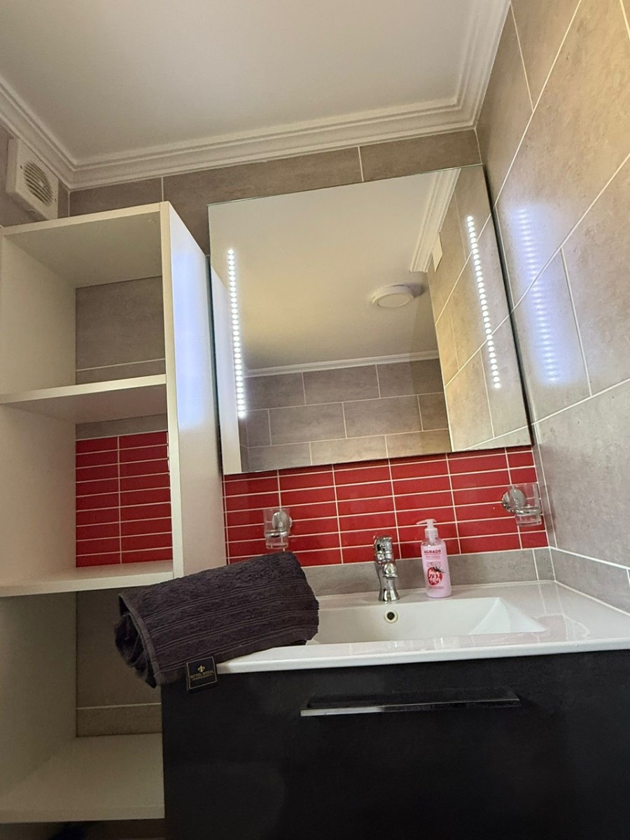 Bedroom in villa for sale in Orihuela Costa