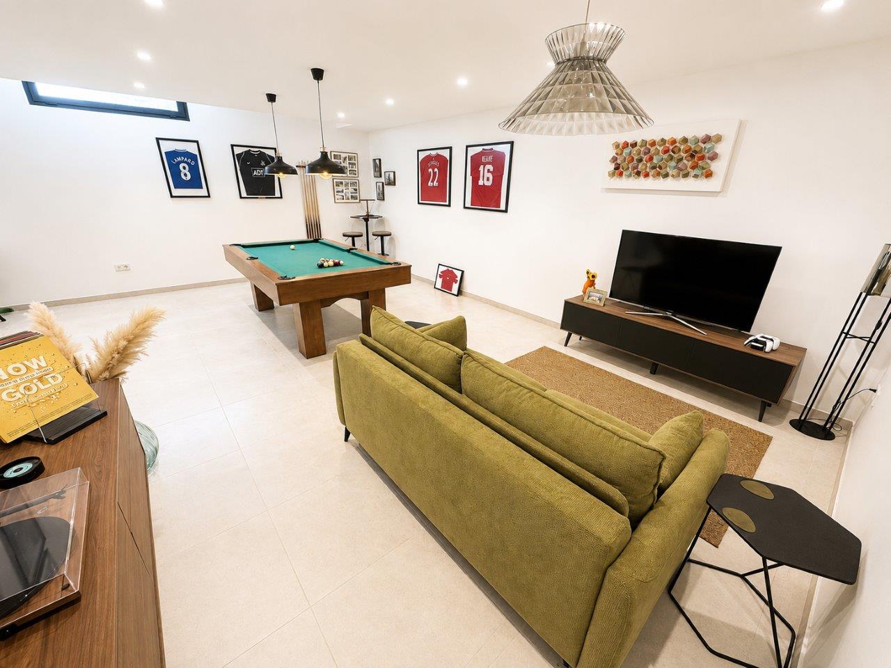 Garden in villa for sale in Santa Rosalia Resort