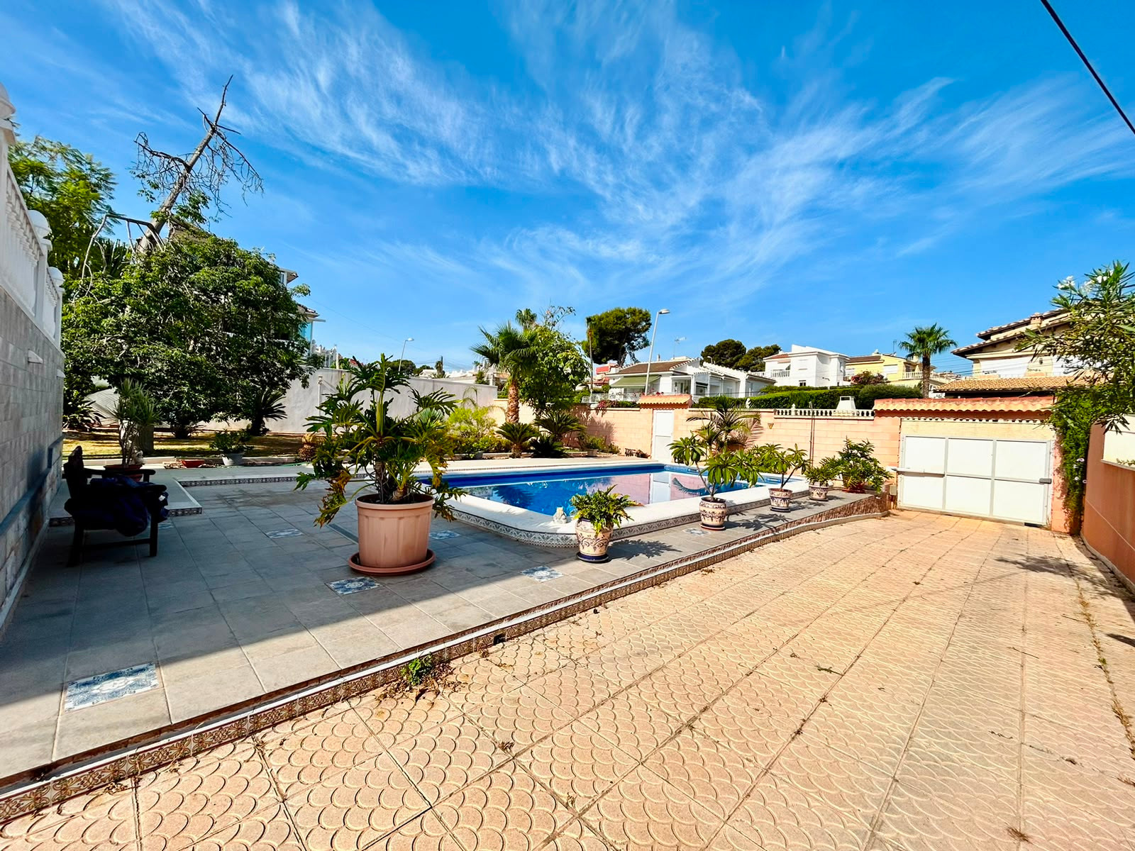Master bedroom in villa for sale in Orihuela