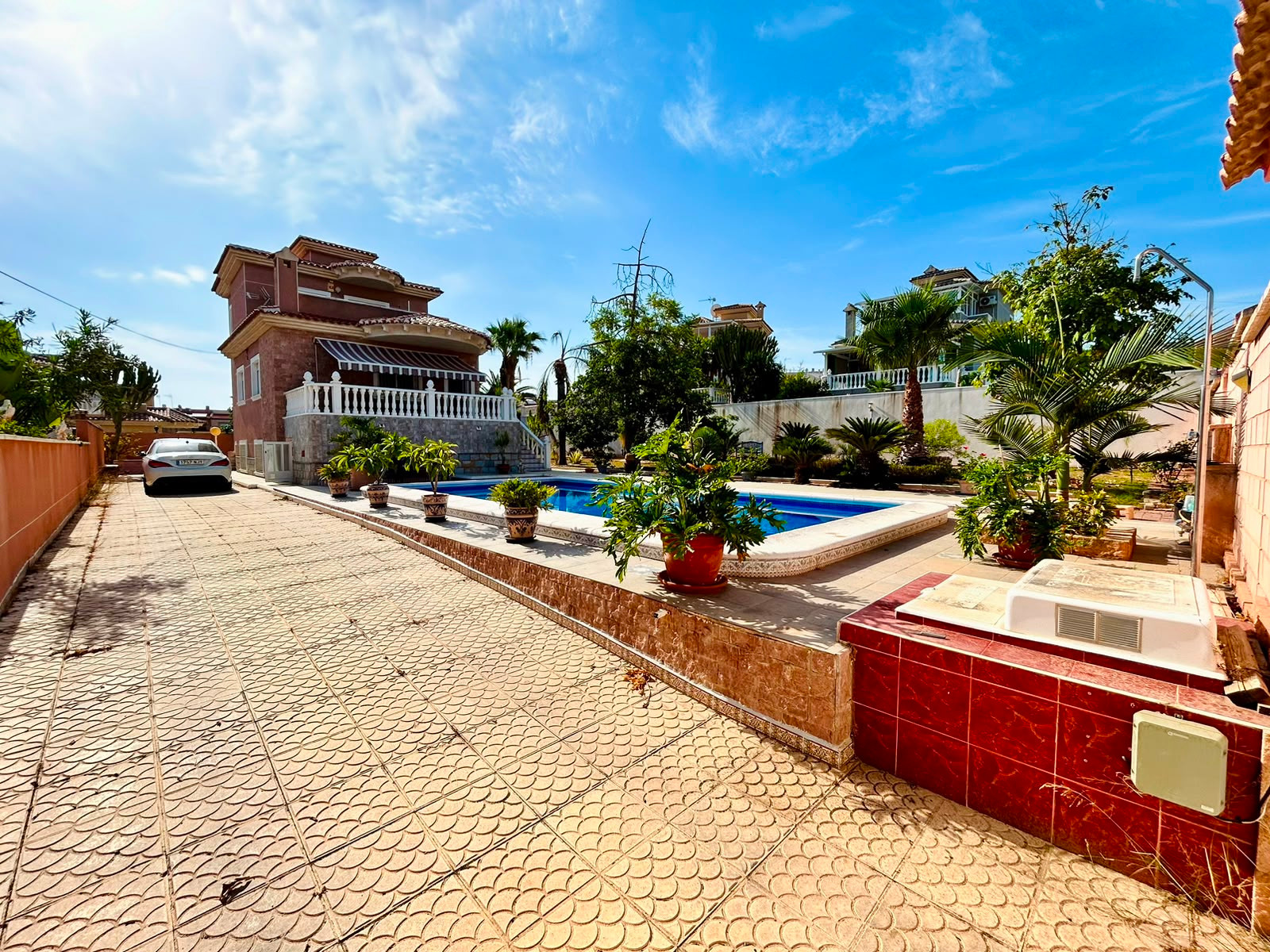 Bathroom in villa for sale in Orihuela