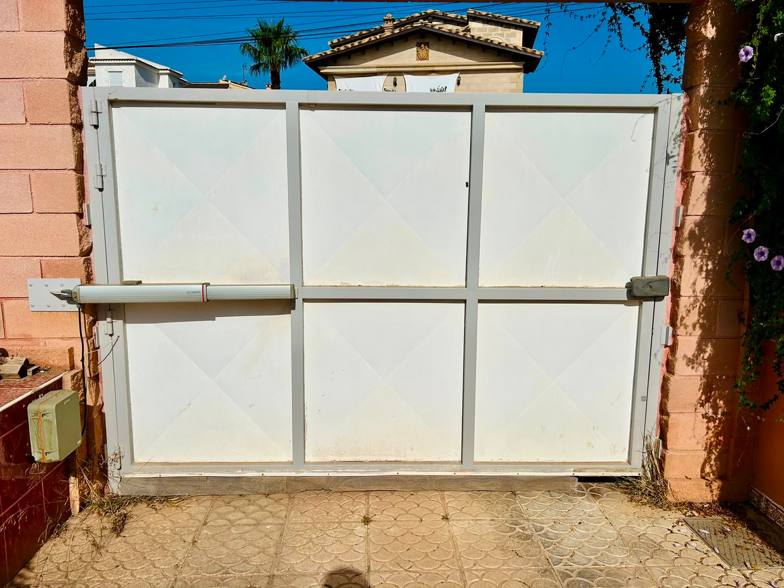 Terrace in villa for sale in Orihuela
