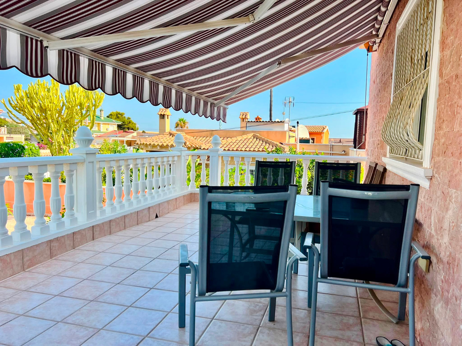 Dining area in villa for sale in Orihuela