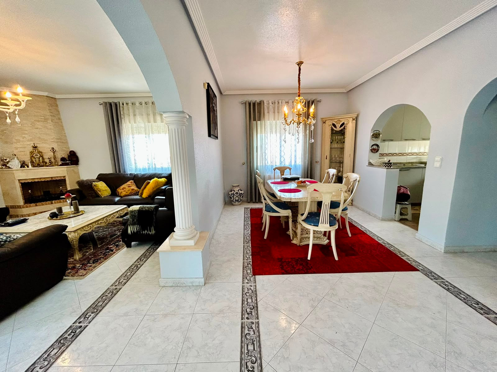 Bathroom in villa for sale in Orihuela