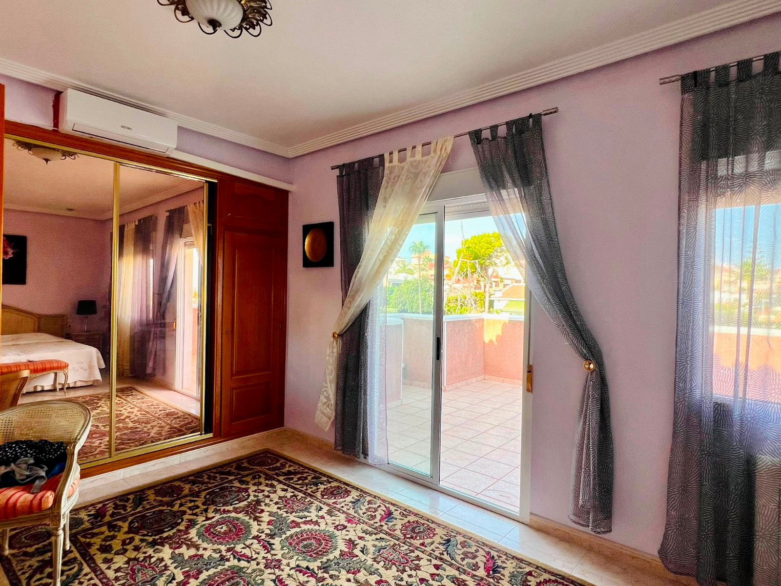 Exterior view in villa for sale in Orihuela
