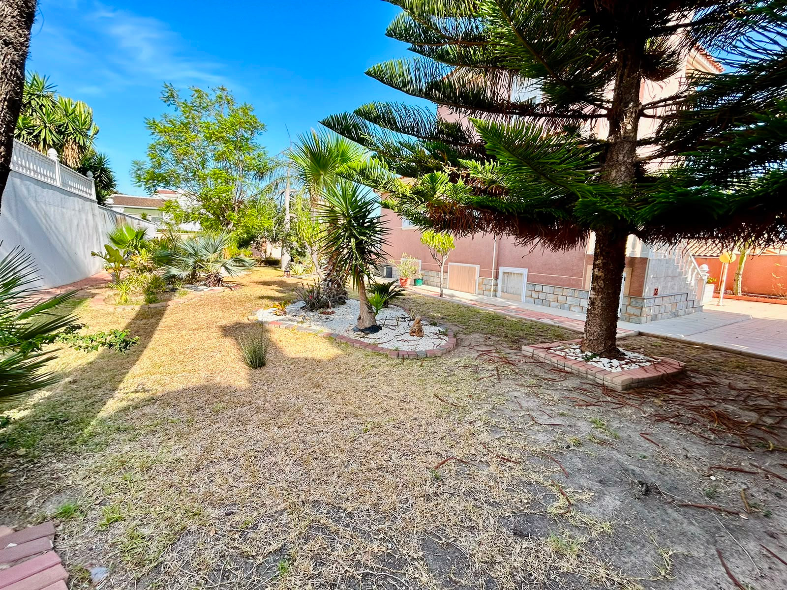 Terrace in villa for sale in Orihuela