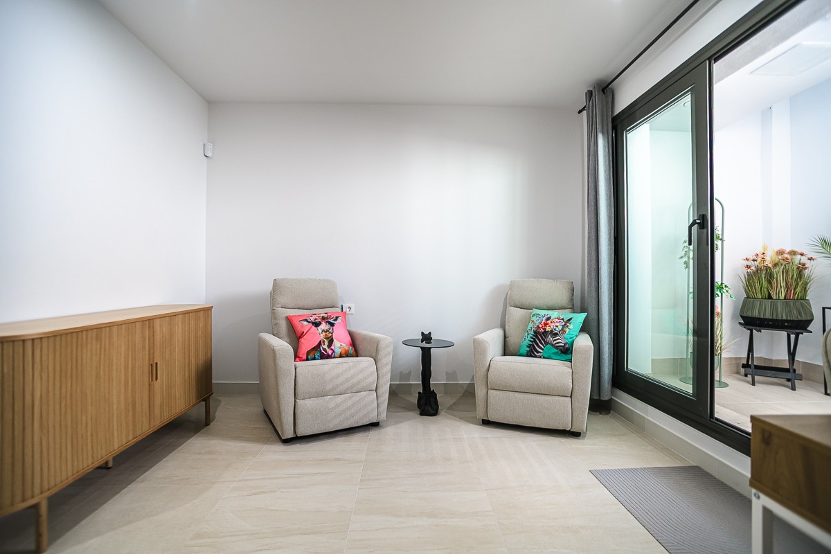 Bedroom in apartment for sale in Torrevieja
