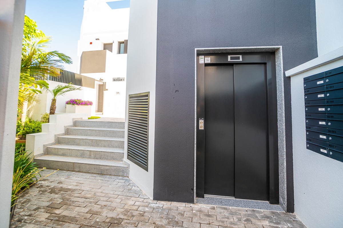 Master bedroom in apartment for sale in Torrevieja
