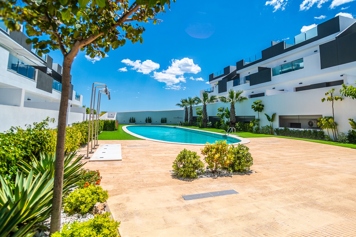Pool area in apartment for sale in Torrevieja