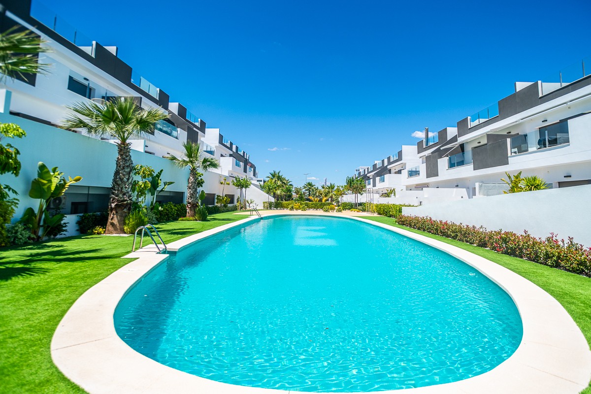 Garden in apartment for sale in Torrevieja