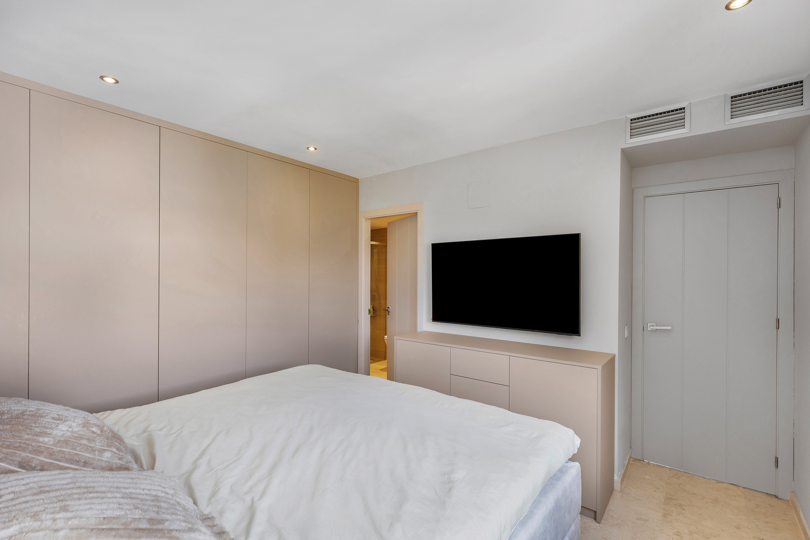 Bathroom in apartment for sale in Torrevieja