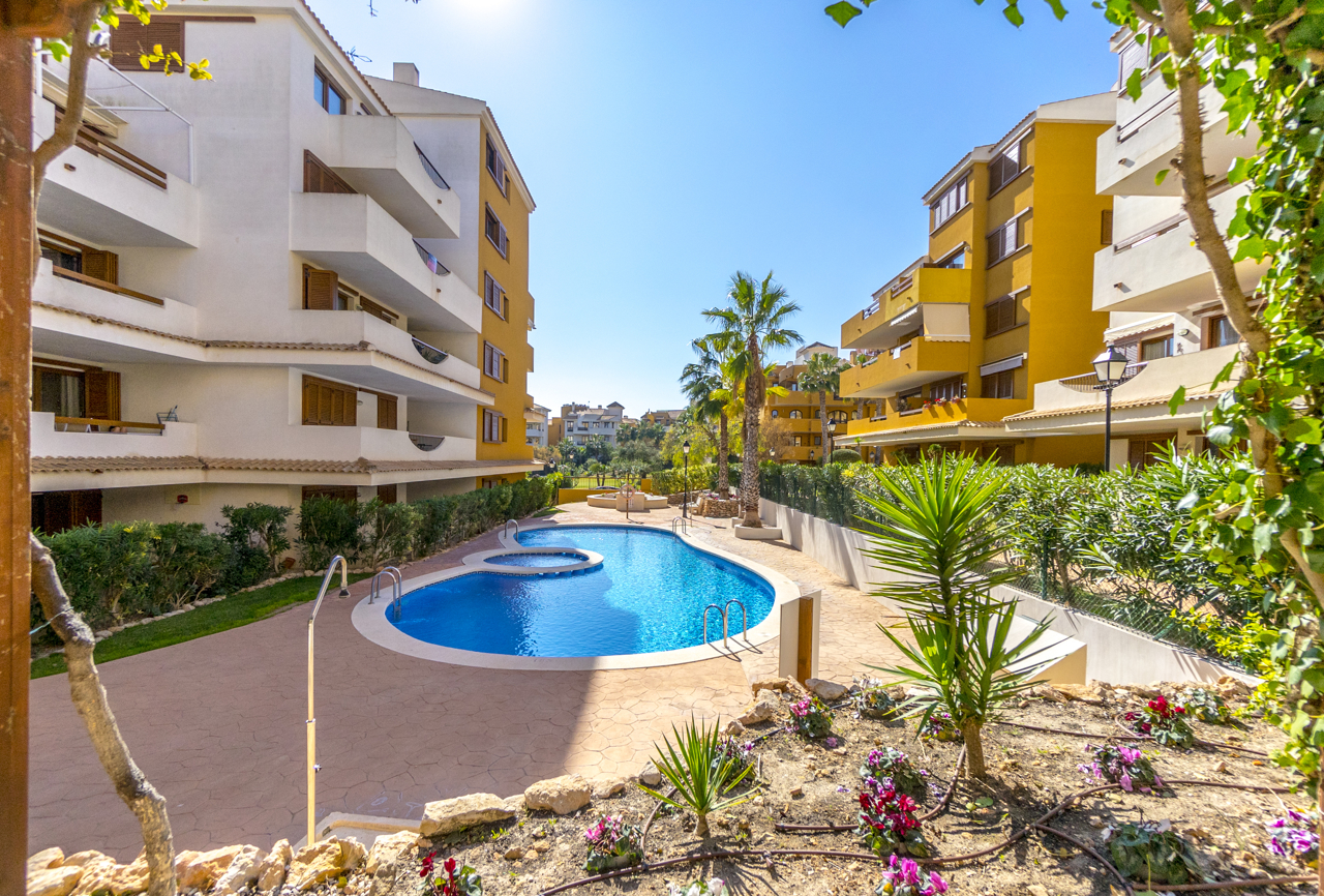 Dining area in apartment for sale in Torrevieja