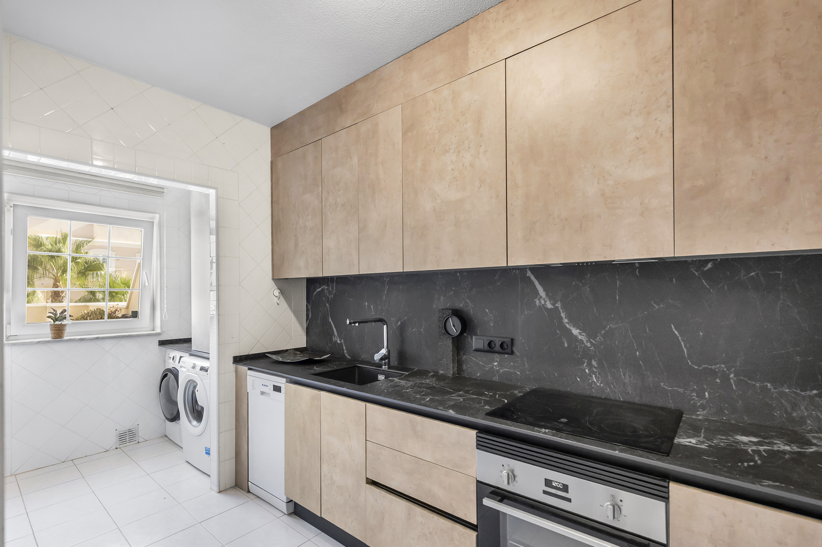 Pool area in apartment for sale in Guardamar del Segura