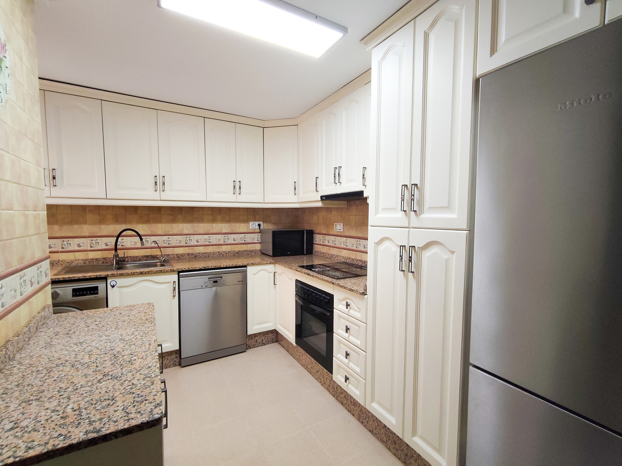 Dining area in apartment for sale in Torrevieja