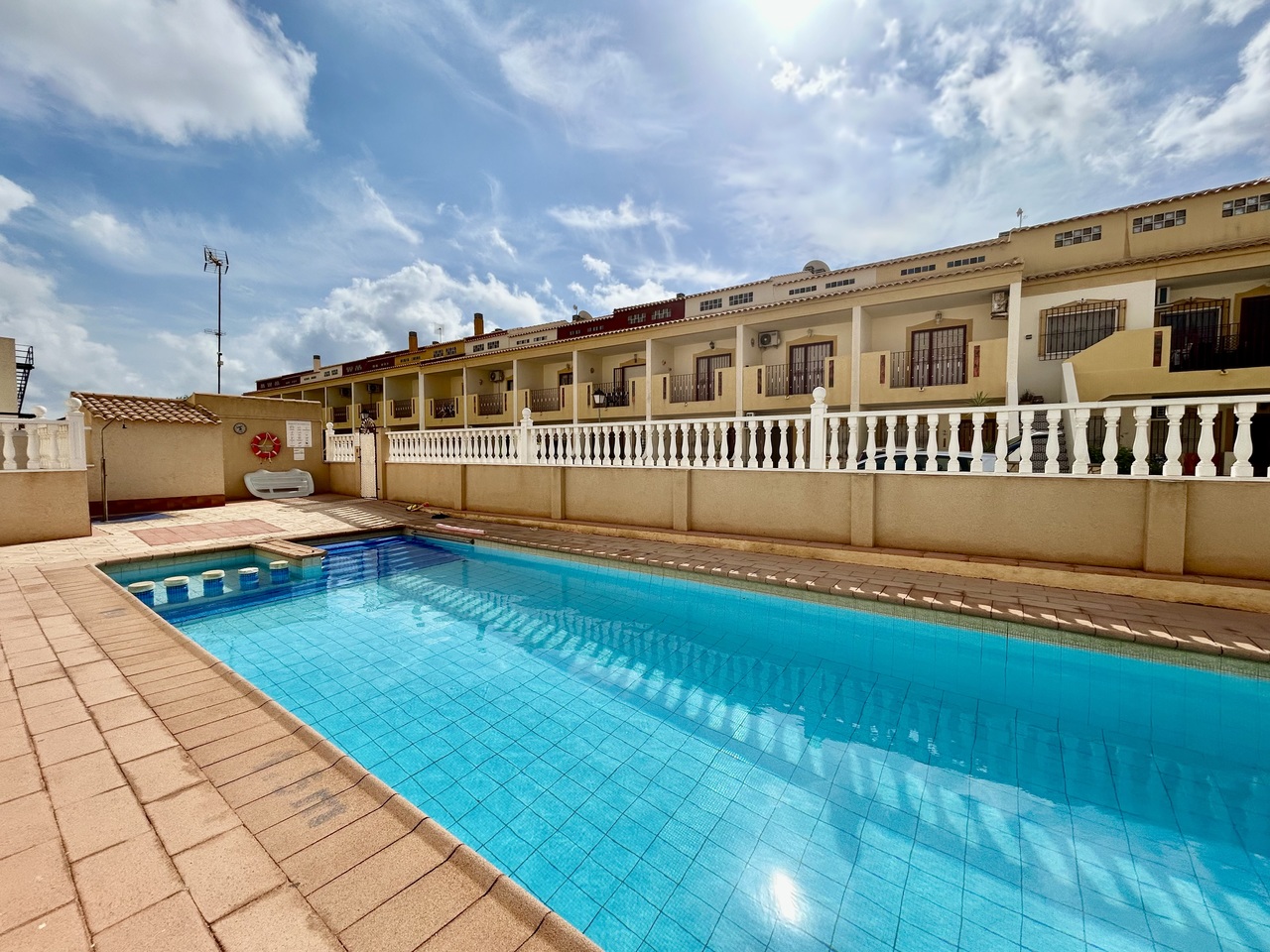 Garden in apartment for sale in La Zenia