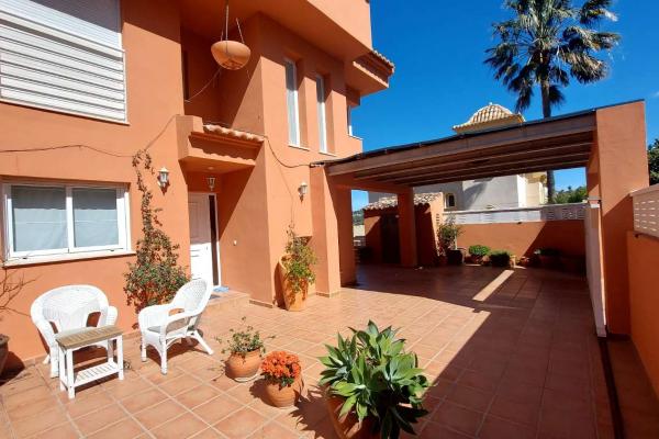 Bedrooms: 4, Bathrooms: 3, Villa in Calpe, Alicante, Spain