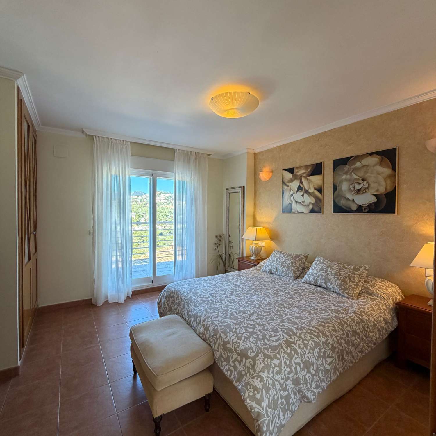 Dining area in villa for sale in Calpe