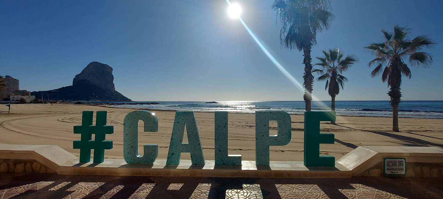 Pool area in villa for sale in Calpe