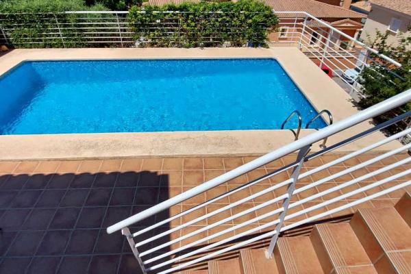 Bedrooms: 4, Bathrooms: 3, Villa in Calpe, Alicante, Spain