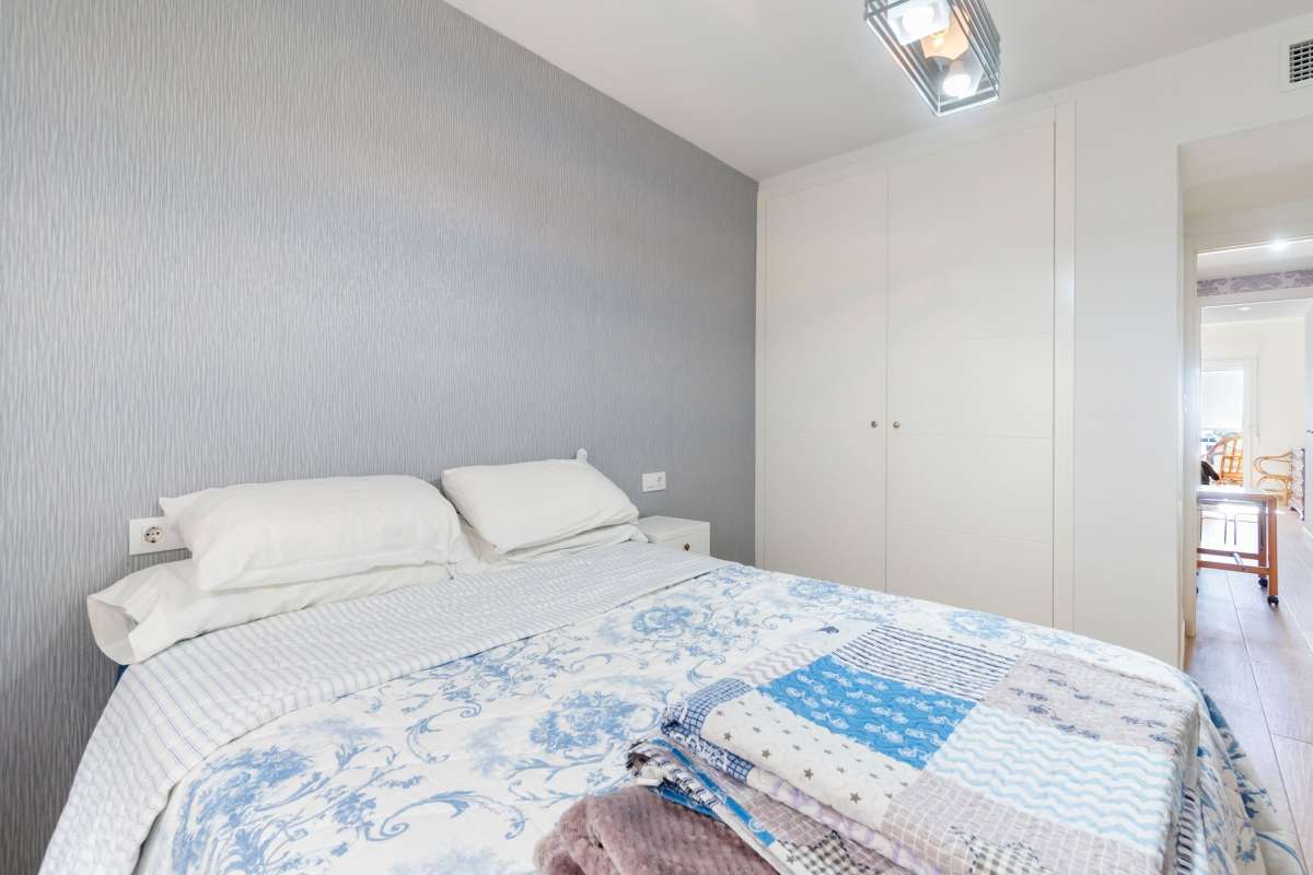 Bedroom in apartment for sale in Lo Pagan