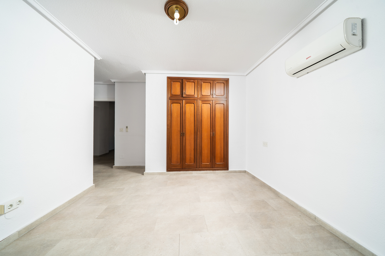 Pool area in villa for sale in Los Balcones