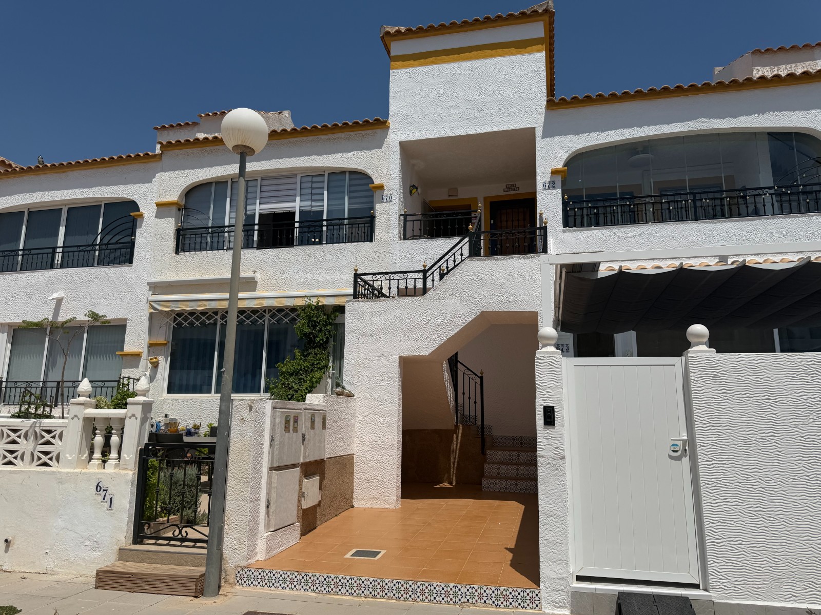 Bathroom in apartment for sale in Orihuela