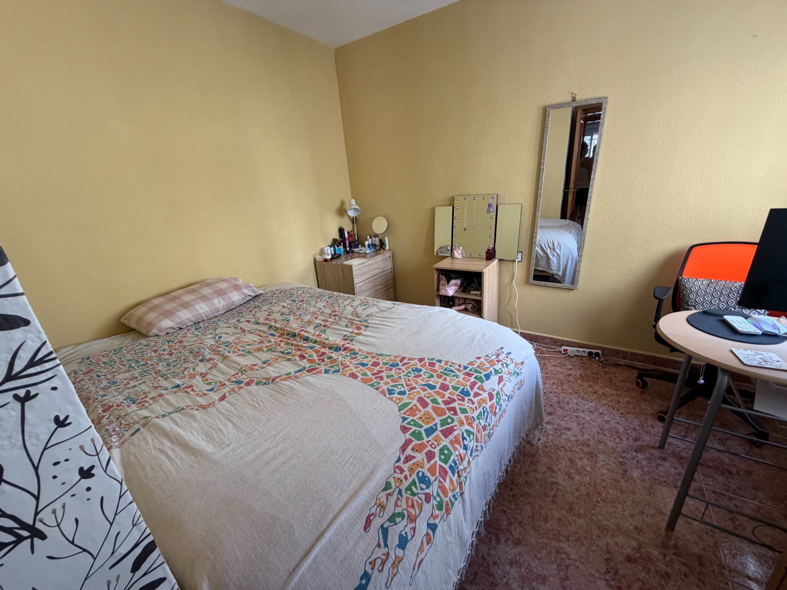 Bedroom in apartment for sale in Orihuela