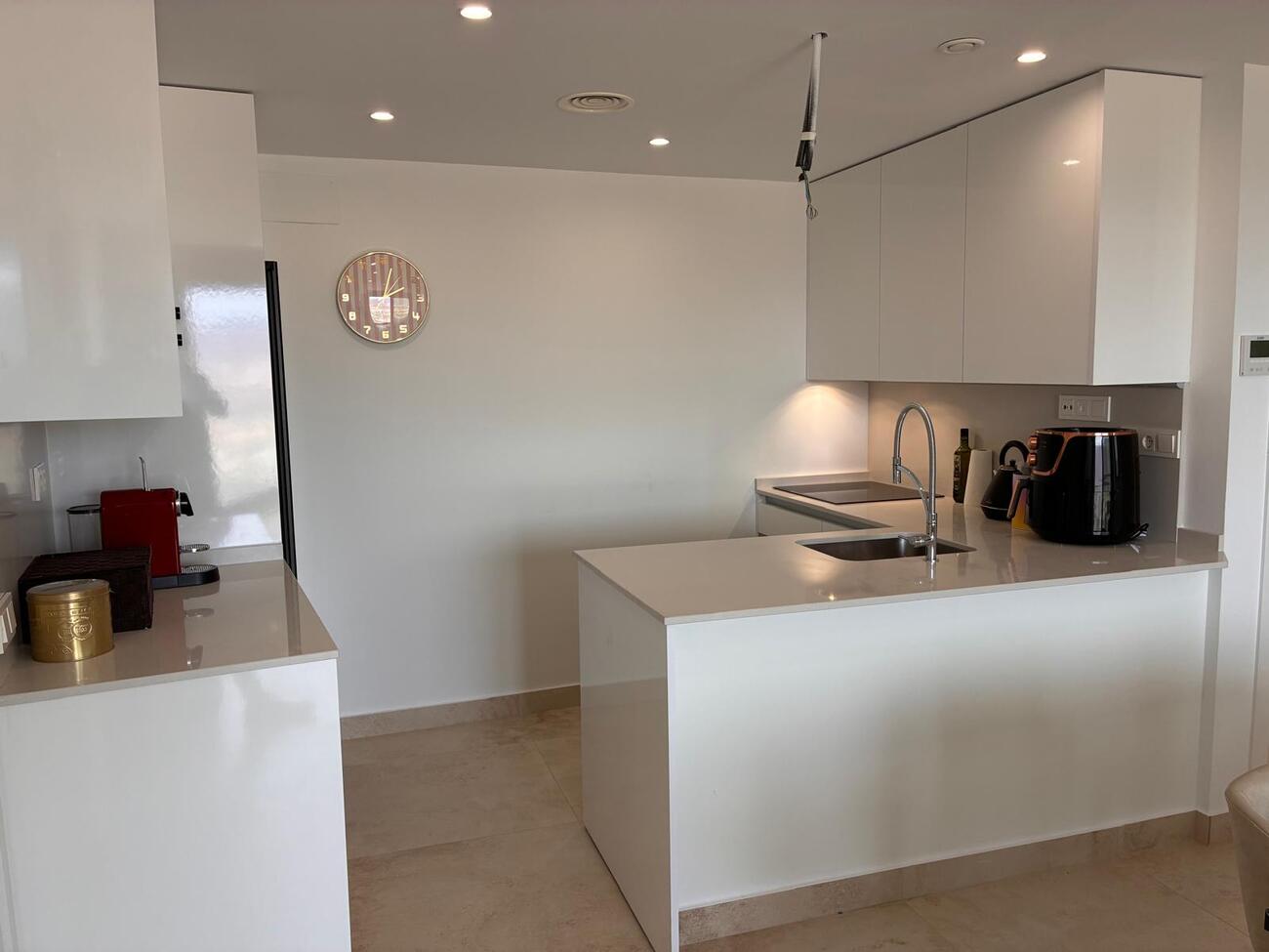 Bedroom in apartment for sale in Aguilas