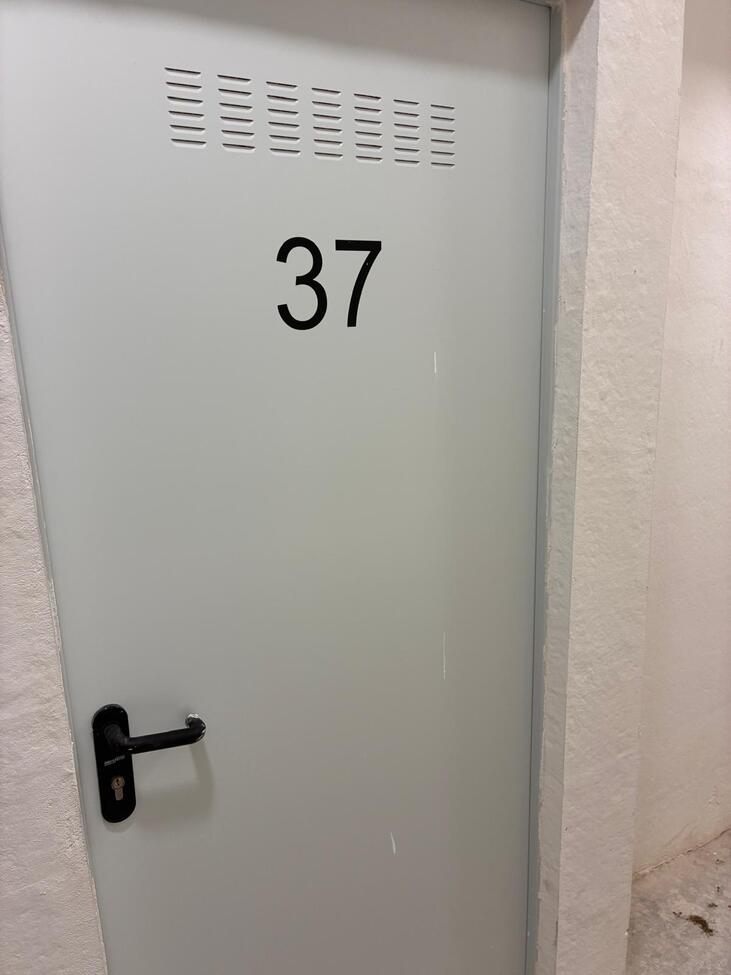 Master bedroom in apartment for sale in Aguilas
