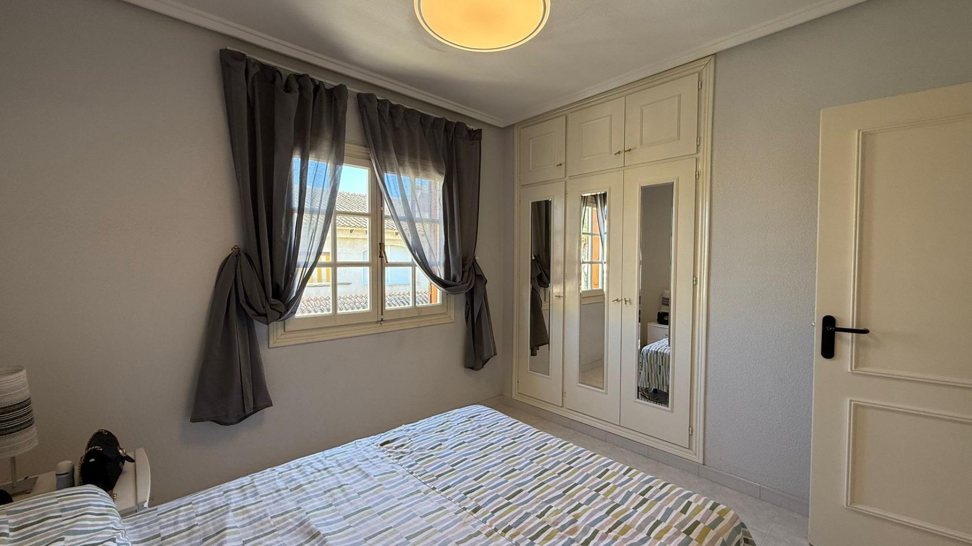 Master bedroom in bungalow for sale in Torrevieja