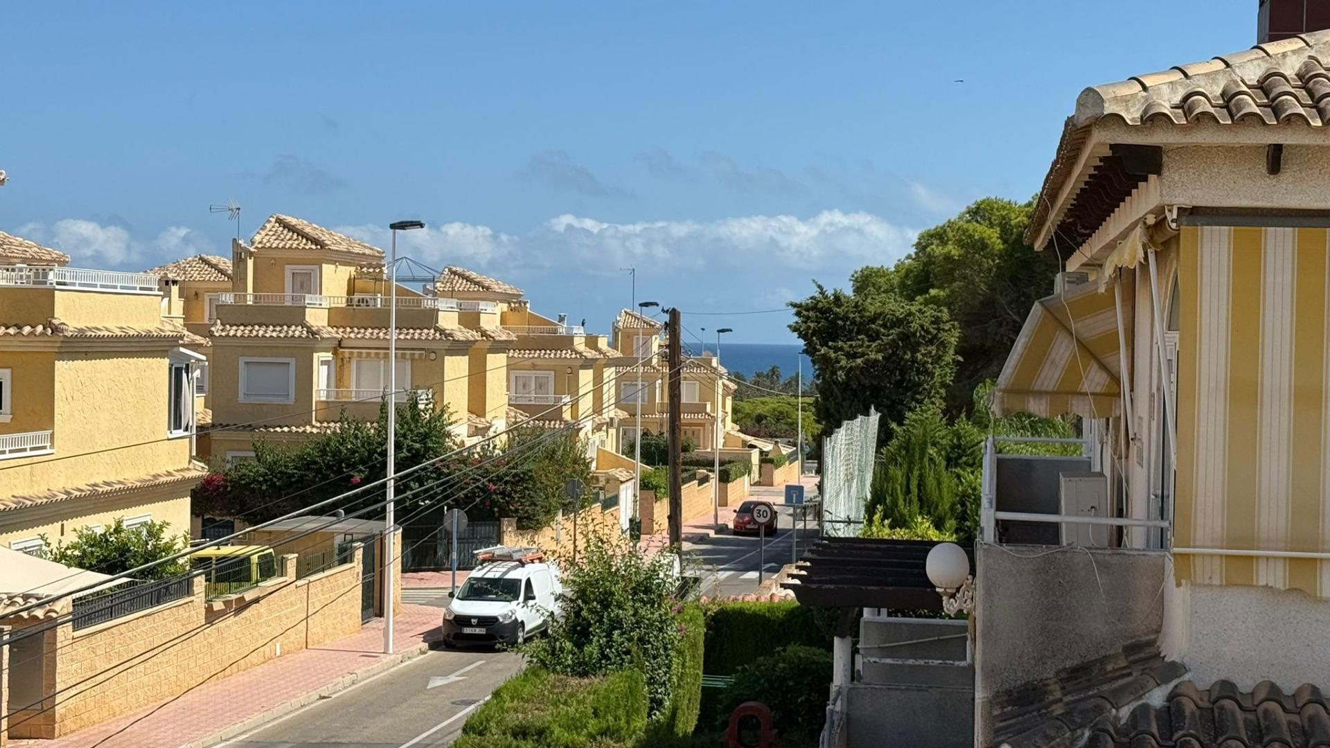 Exterior view in bungalow for sale in Torrevieja