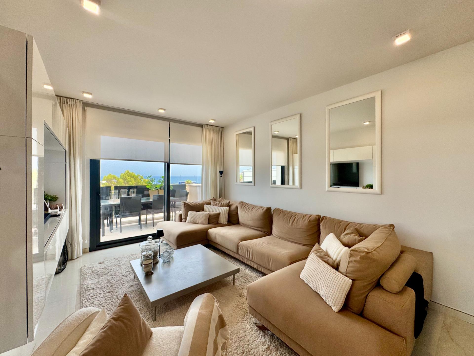 Garden in apartment for sale in Orihuela Costa