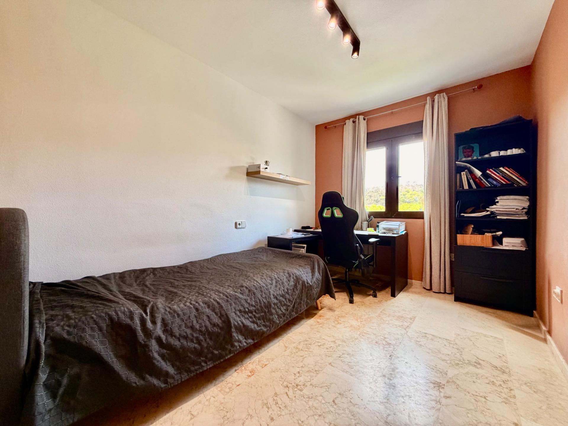 Garden in apartment for sale in Orihuela Costa