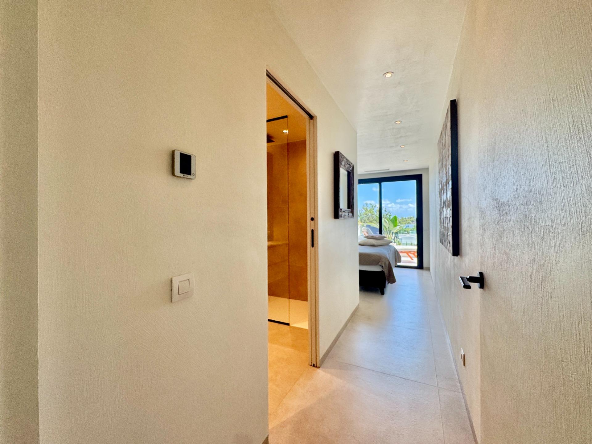 Master bedroom in apartment for sale in Orihuela