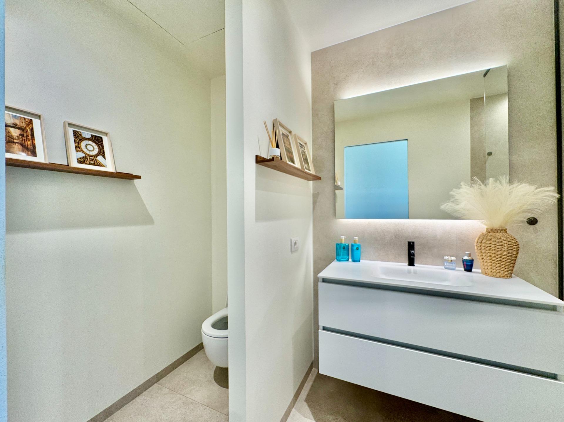 Bathroom in apartment for sale in Orihuela