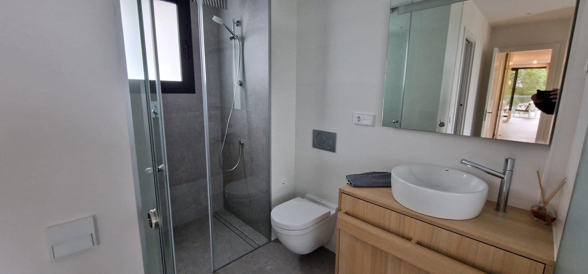 Master bedroom in apartment for sale in Orihuela