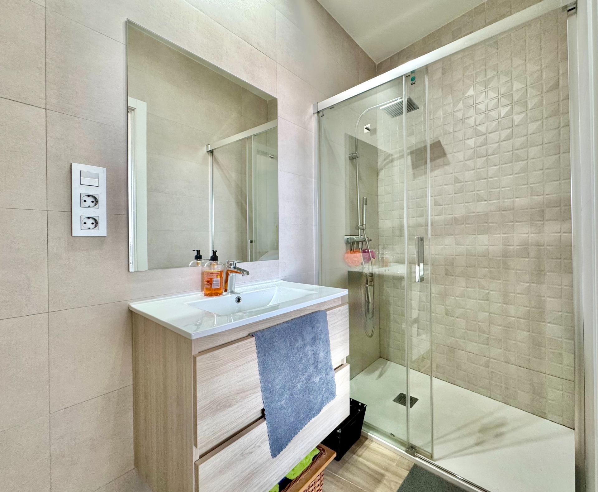 Bedroom in apartment for sale in Santiago de la Ribera
